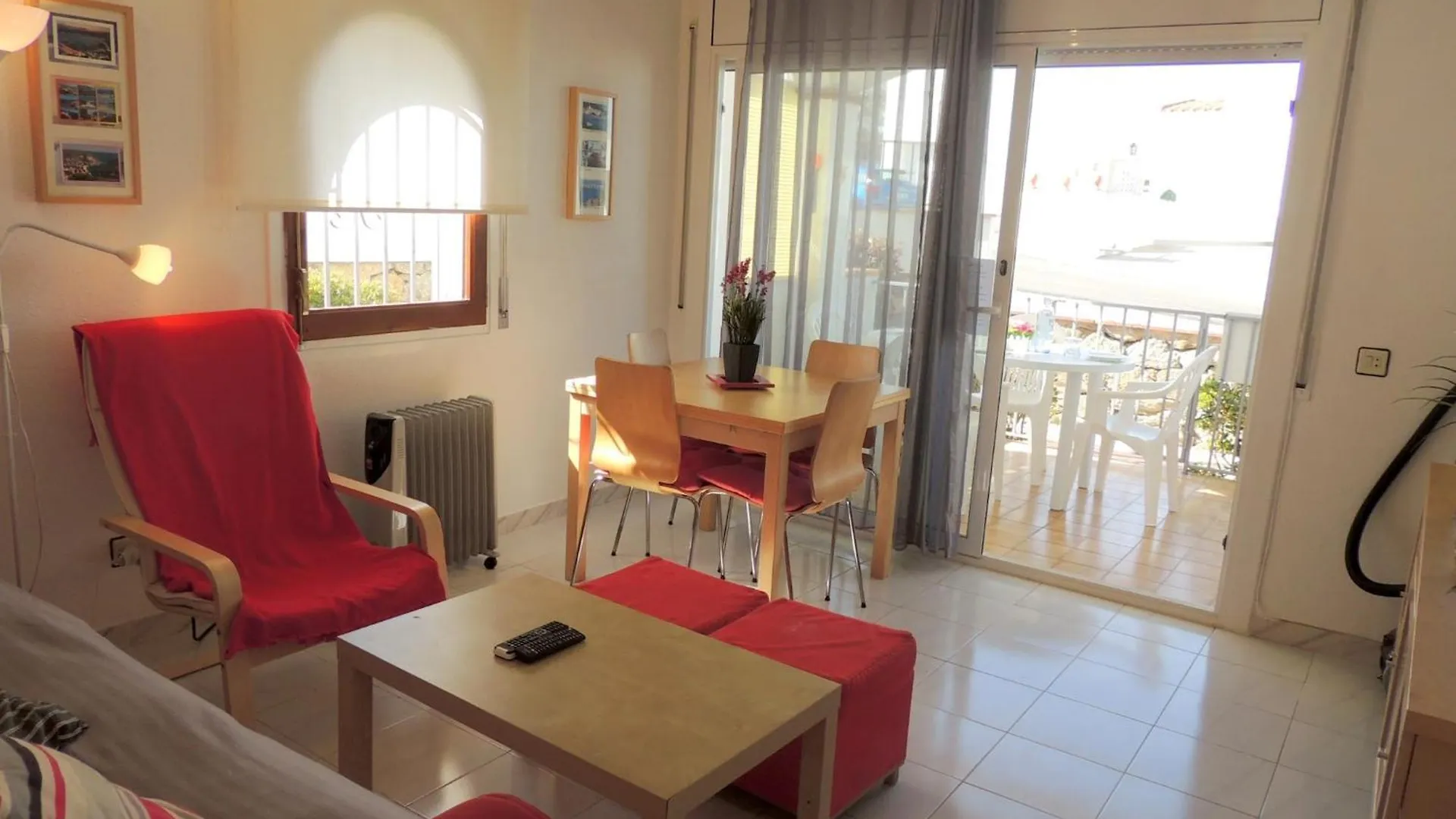 Beautiful Apartment With View Roses Spain